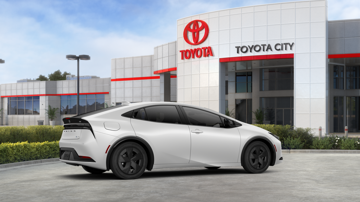 2026 Toyota Prius Plug-in Hybrid SE