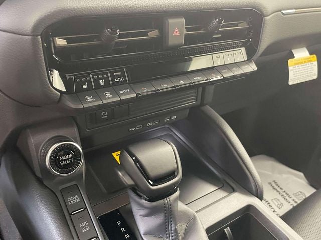 2026 Toyota Land Cruiser 4WD (Natl)